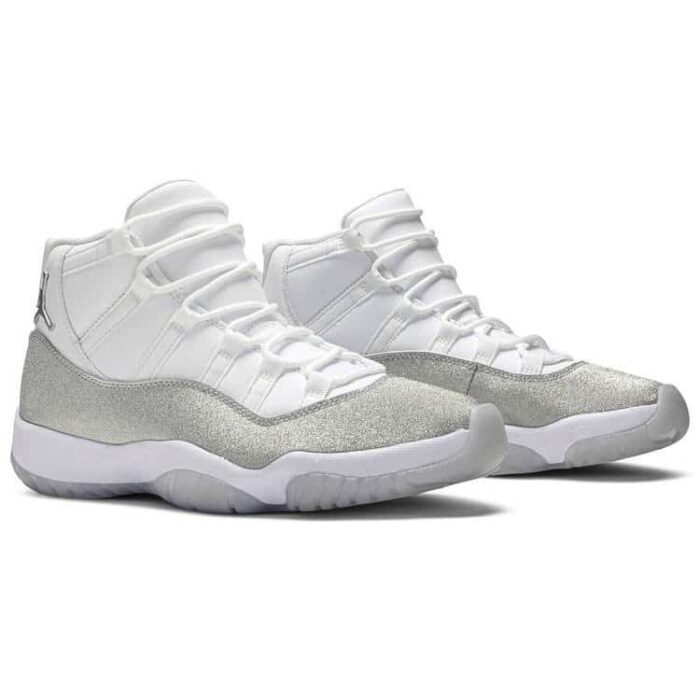 Air Jordan 11 Retro Vast Grey AR0715 100 4