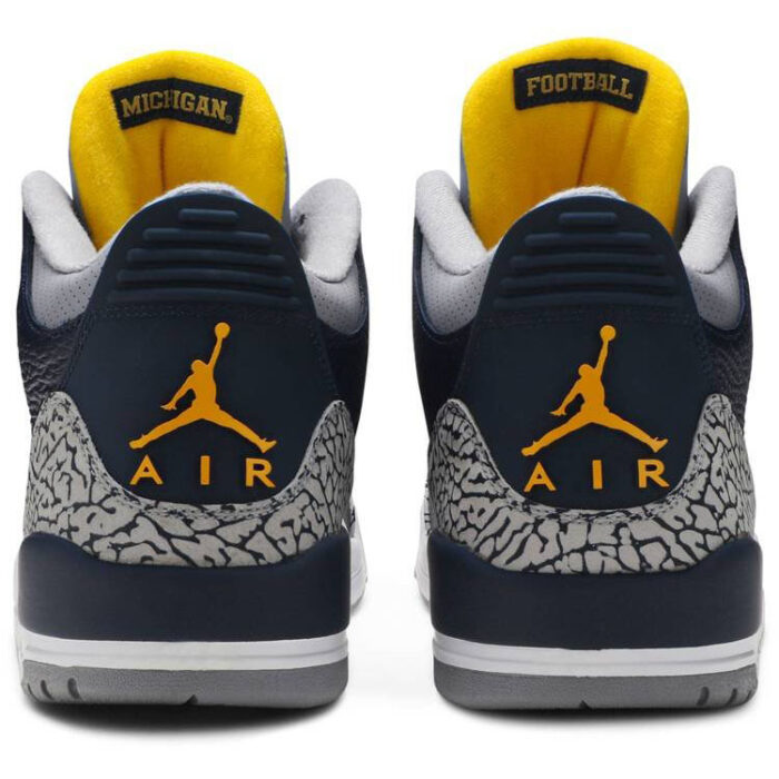 Air Jordan 3 Retro Michigan PE AJ3 820064 3