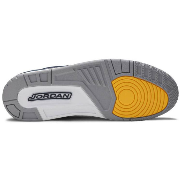 Air Jordan 3 Retro Michigan PE AJ3 820064 4